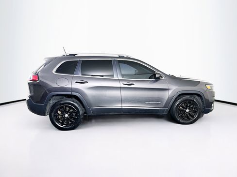 Used 2019 Jeep Cherokee Latitude Plus image 10