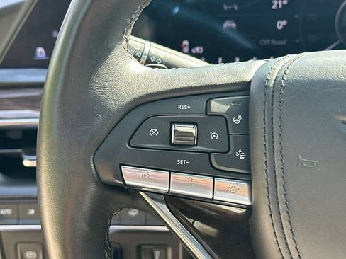 Used 2023 Cadillac Escalade Sport Platinum w/ LPO, ONYX Package AWD/4WD image 31