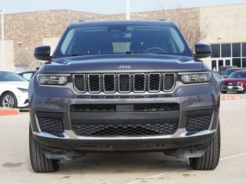Used 2023 Jeep Grand Cherokee L Laredo image 2