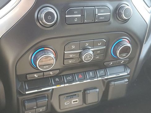 Certified 2019 Chevrolet Silverado 1500 LT w/ All-Star Edition AWD/4WD image 28