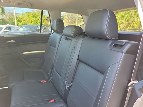 Used 2023 Volkswagen Atlas SEL R-Line AWD/4WD image 10