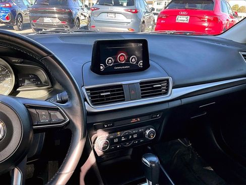 Used 2018 MAZDA MAZDA3 Touring image 8