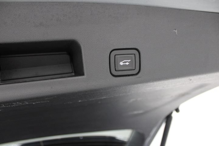 Used 2025 Chevrolet Traverse RS AWD/4WD image 18