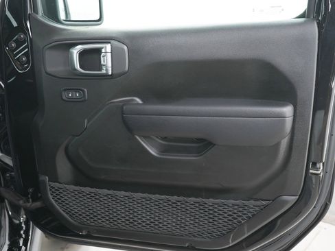 Used 2024 Jeep Wrangler Unlimited Sport AWD/4WD image 12