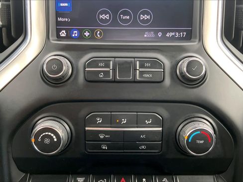 Used 2021 Chevrolet Silverado 2500 LT w/ Z71 Off-Road Package image 35