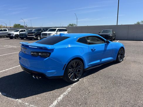 Used 2022 Chevrolet Camaro ZL1 RWD image 4
