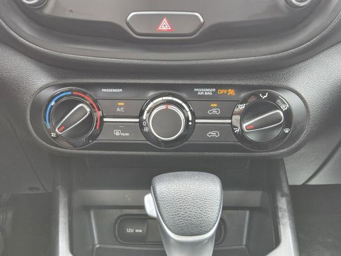 Used 2023 Kia Soul LX FWD image 21