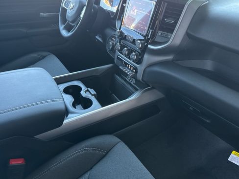New 2026 RAM 1500 Express AWD/4WD image 14