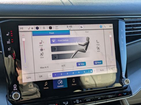 New 2026 Jeep Grand Wagoneer 2WD image 18