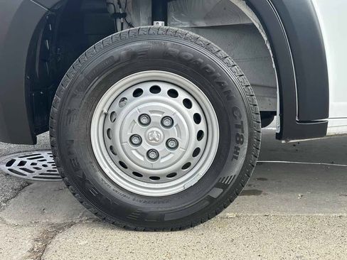 Used 2025 RAM ProMaster 2500 w/ Convenience Group FWD image 31