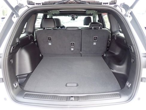 New 2025 Jeep Grand Cherokee Limited w/ Black Appearance Package image 6