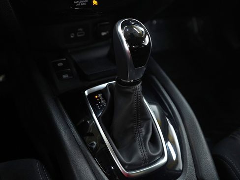 Used 2019 Nissan Rogue SV w/ Sun & Sound Touring Package image 23