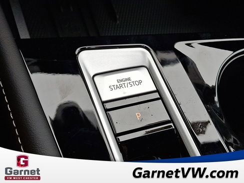 New 2026 Volkswagen Atlas Cross Sport SE image 9