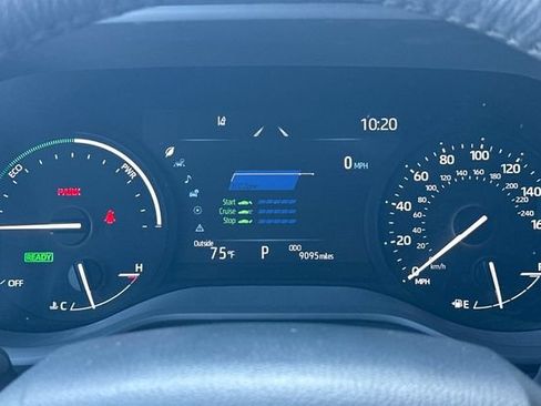 Certified 2026 Toyota Sienna XLE FWD image 30