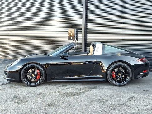 Used 2017 Porsche 911 Targa 4S image 2