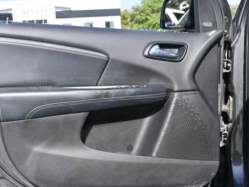 Used 2016 Dodge Journey Crossroad FWD image 18