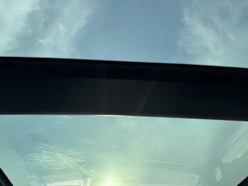 Used 2023 Land Rover Range Rover Sport SE Dynamic image 16