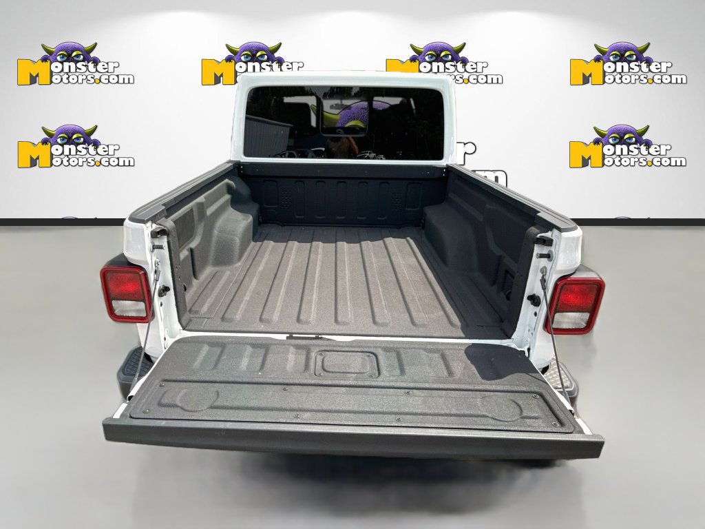 Used 2025 Jeep Gladiator Sport AWD/4WD image 28