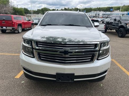 Used 2017 Chevrolet Suburban Premier AWD/4WD image 2