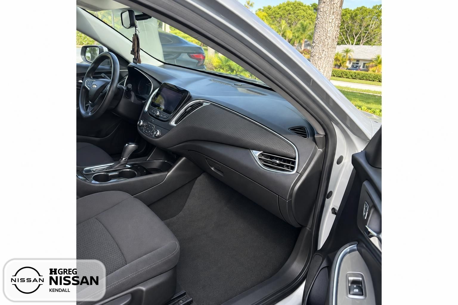Used 2019 Chevrolet Malibu LT FWD image 11