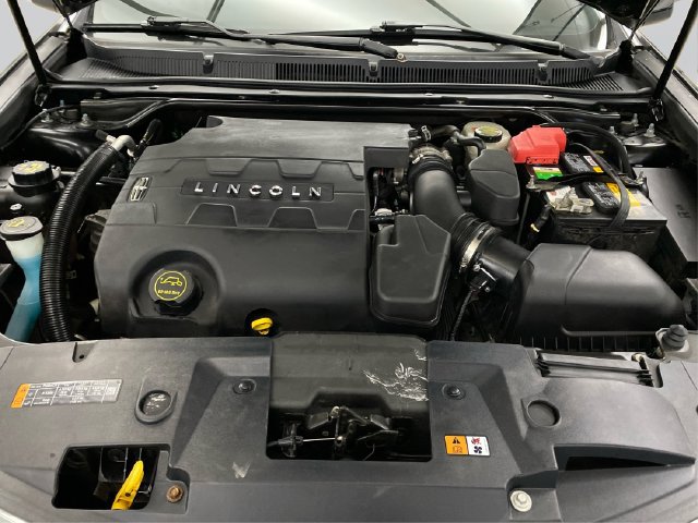 Used 2015 Lincoln MKS AWD w/ Equipment Group 101A image 13