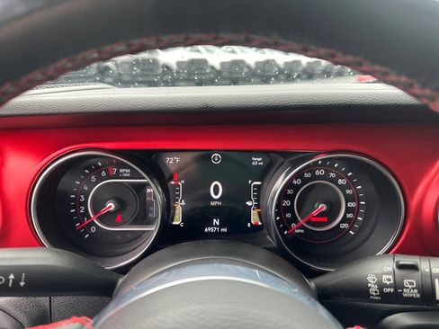 Used 2021 Jeep Wrangler Unlimited Rubicon AWD/4WD image 19