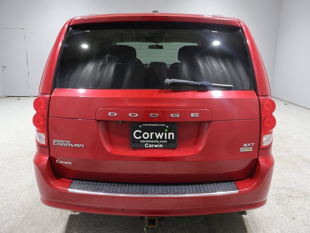 Used 2015 Dodge Grand Caravan SXT w/ Rear Park Assist Package FWD image 14