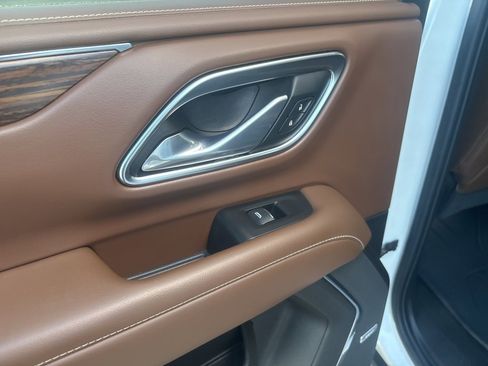 Used 2021 Chevrolet Tahoe High Country image 18