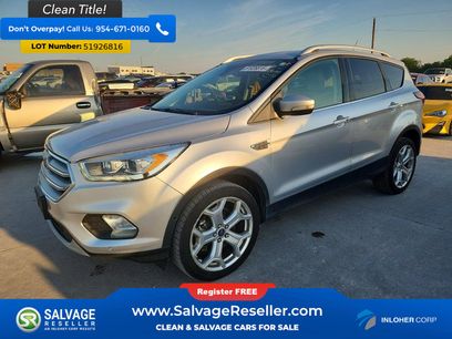 Used 2019 Ford Escape Titanium w/ U9j03 - Titanium Tow Package