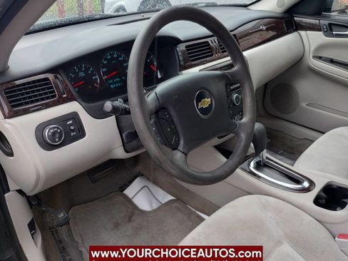 Used 2015 Chevrolet Impala LT w/ LT Sunroof Package image 13