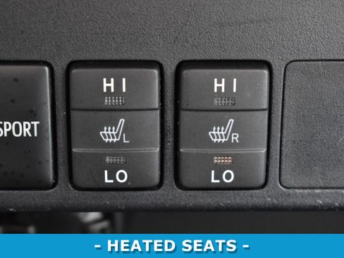 Used 2016 Toyota RAV4 Limited image 19