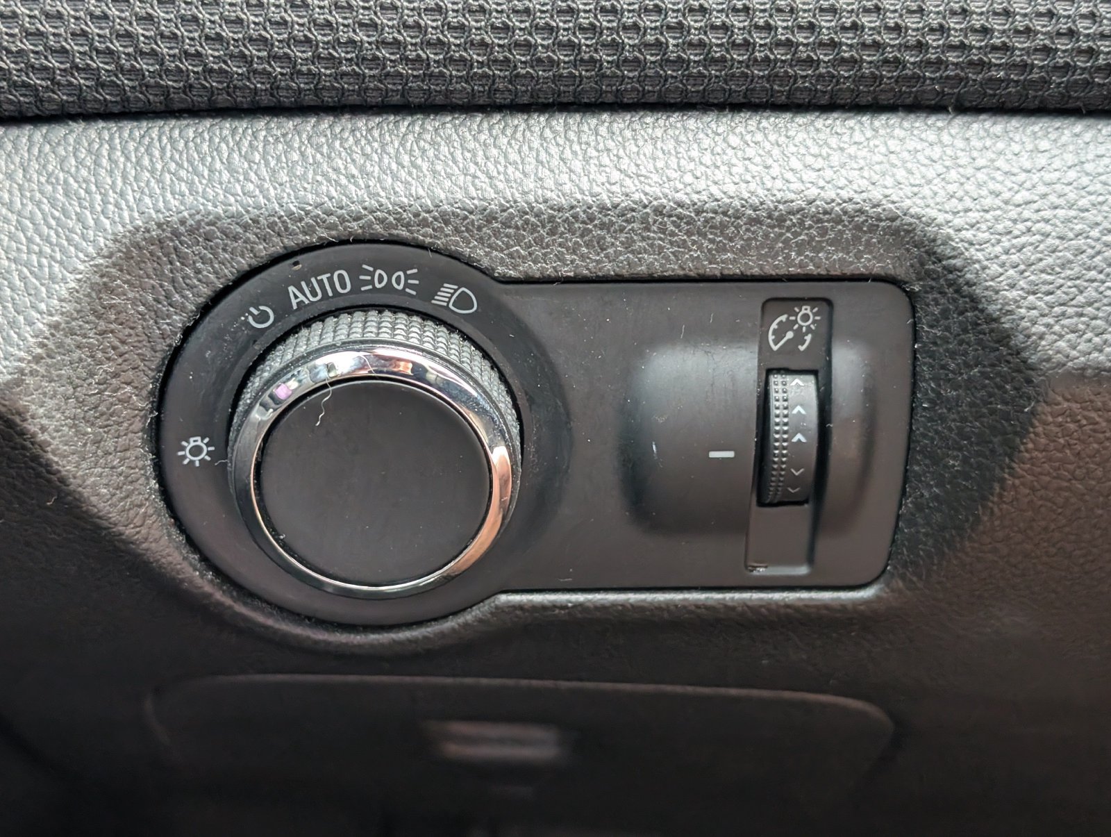 Used 2013 Chevrolet Cruze LT FWD image 8