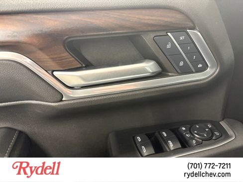 Used 2024 GMC Sierra 2500 SLT image 11