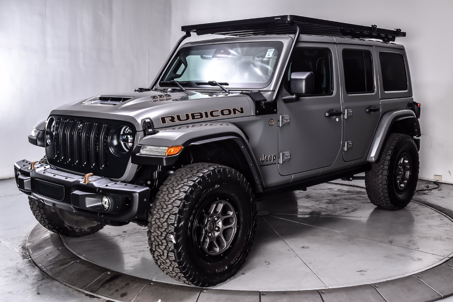 Used 2023 Jeep Wrangler Unlimited Rubicon 392 w/ Xtreme Recon 35" Tire Package AWD/4WD image 3