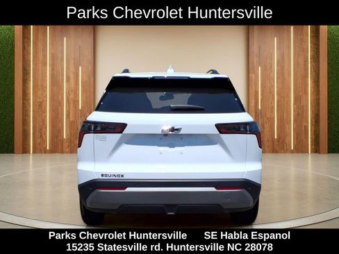 New 2026 Chevrolet Equinox LT w/ Convenience Package II FWD image 29