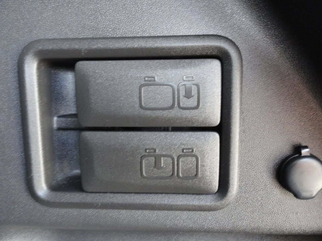 Used 2019 GMC Terrain SLE w/ Driver Convenience Package FWD image 13