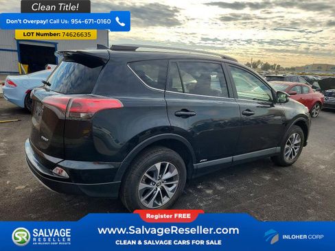 Used 2018 Toyota RAV4 LE image 4