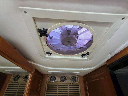 Used 2012 Chevrolet Express 2500 w/ Power Package image 27