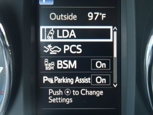 Used 2017 Toyota RAV4 Limited image 28