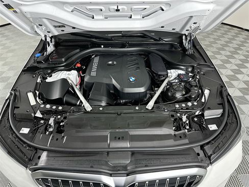 Used 2024 BMW 530i xDrive w/ Convenience Package image 31