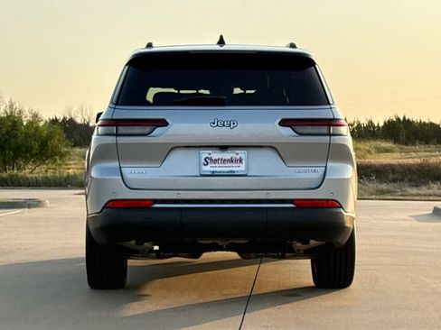 Used 2026 Jeep Grand Cherokee L Limited AWD/4WD image 7