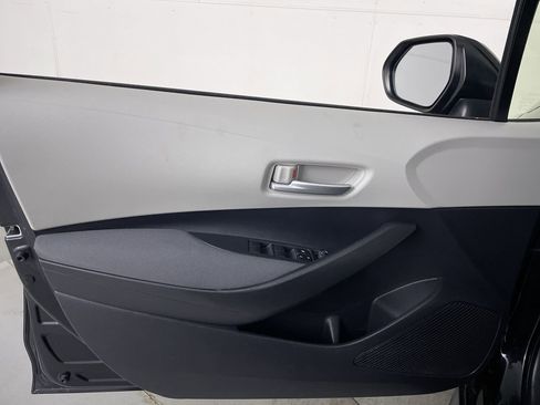 Used 2020 Toyota Corolla LE image 10