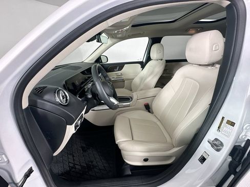 Used 2026 Mercedes-Benz GLB 250 4MATIC image 19