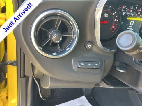 Used 2018 Chevrolet Camaro SS RWD image 17