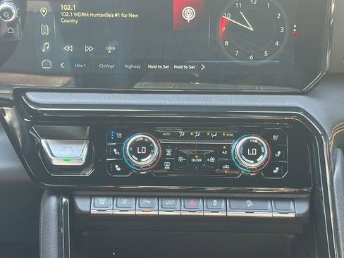 Used 2024 GMC Sierra 2500 AT4 w/ AT4 Premium Plus Package image 20