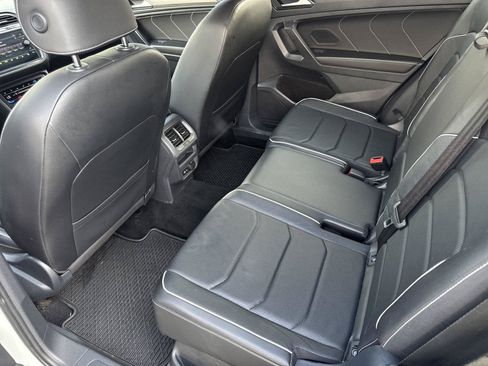 Used 2022 Volkswagen Tiguan SEL R-Line AWD/4WD image 25