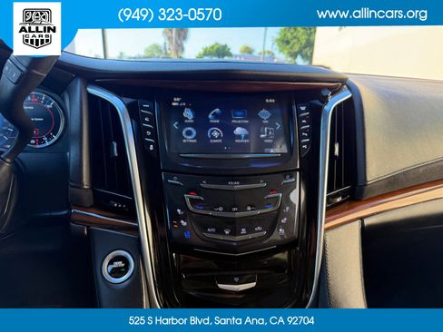 Used 2017 Cadillac Escalade ESV Luxury RWD image 12