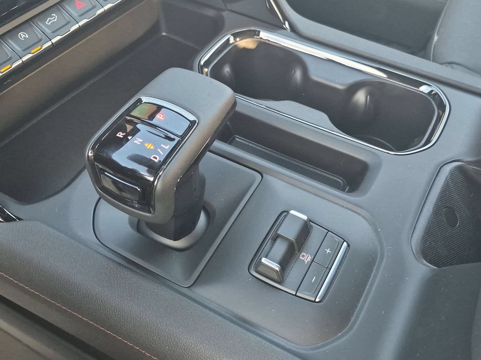 New 2026 GMC Sierra 1500 AT4 w/ AT4 Premium Package AWD/4WD image 23
