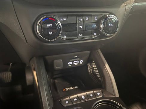 Used 2023 Chevrolet TrailBlazer ACTIV w/ Sun and Liftgate Package FWD image 13