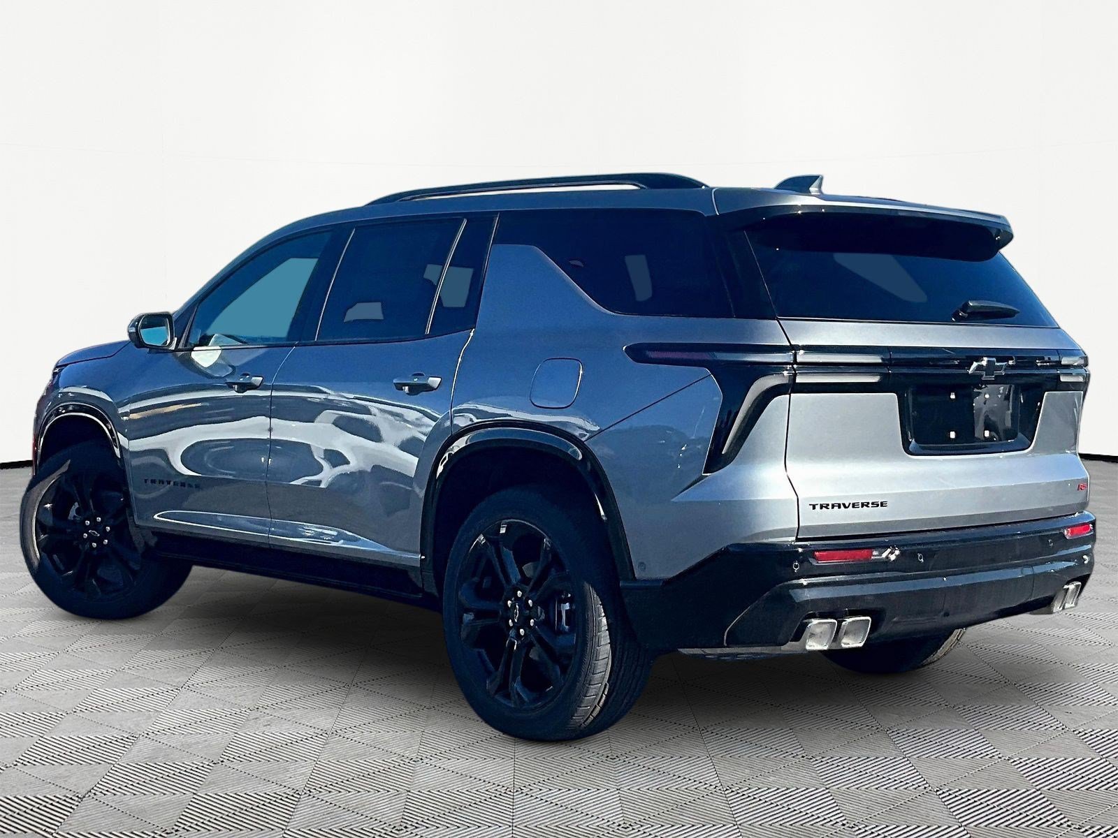 New 2027 Chevrolet Traverse RS w/ LPO, Floor Liner Package FWD image 4